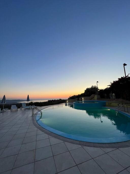 Casa Smeralda - Piscina E Vista Sul Mare! Trinita d'Agultu e Vignola Экстерьер фото