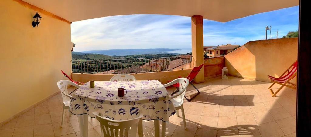 Casa Smeralda - Piscina E Vista Sul Mare! Trinita d'Agultu e Vignola Экстерьер фото